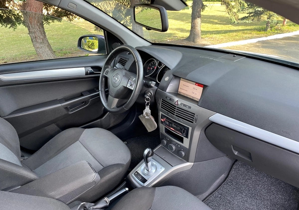 Opel Astra cena 14000 przebieg: 199080, rok produkcji 2004 z Kłecko małe 92